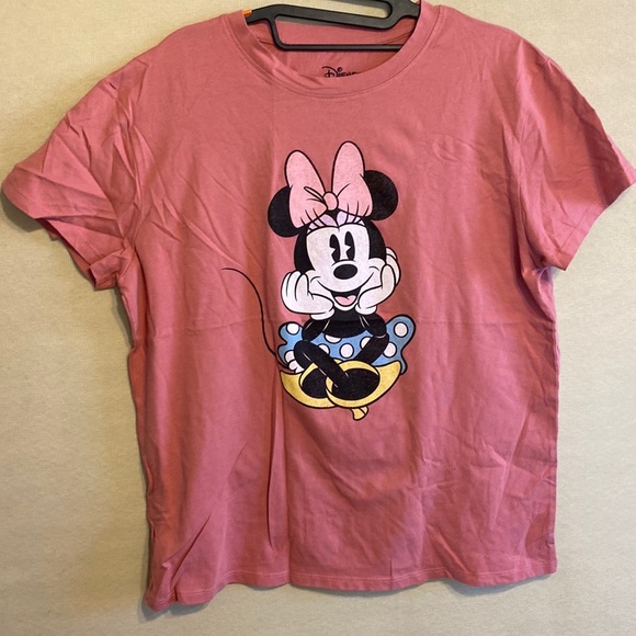 Disney Tops - Pink Minnie Mouse shirt